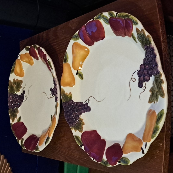 2 Celebrating HOME stoneware collection dinner plates - Picture 2 of 8